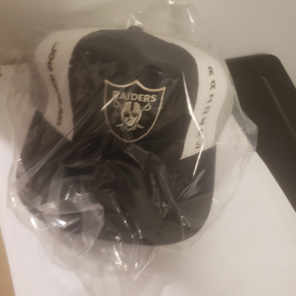 Riders by Lee Black and White Raiders Hat